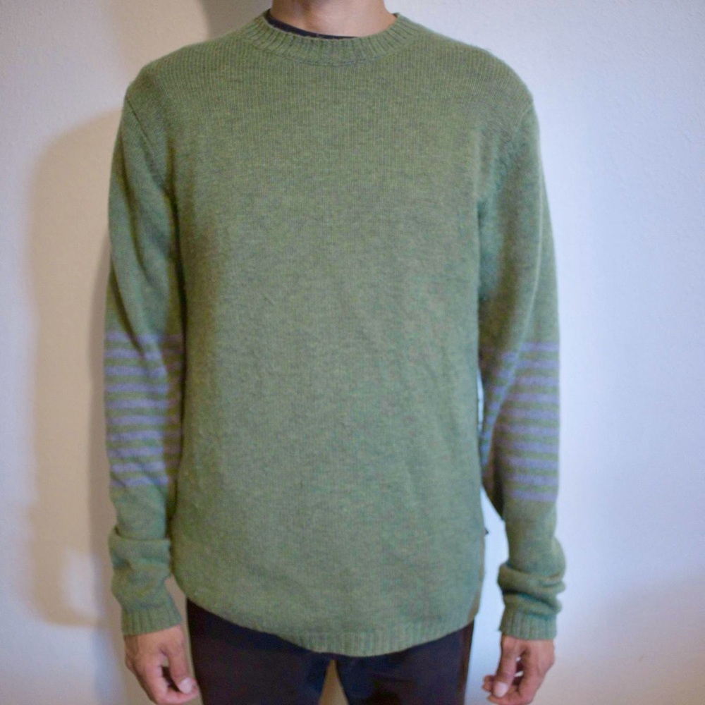 Patagonia Men's Green and Gray Crewneck Sweater